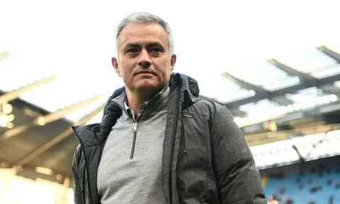 Man Utd kiểm soát bóng thấp kỷ lục ở derby Manchester
