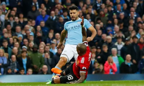 Bị đối thủ 'triệt hạ', sao Man City phải lên bàn mổ