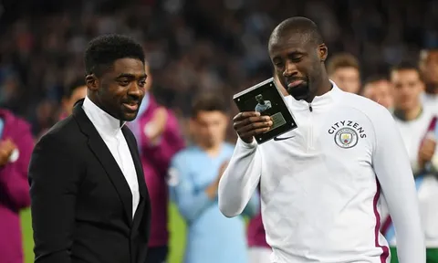 Yaya Toure không giấu nổi nước mắt ngày chia tay Man City