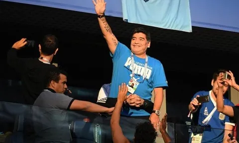 Maradona tiếp tục gây náo loạn với phát ngôn chỉ trích người Argentina