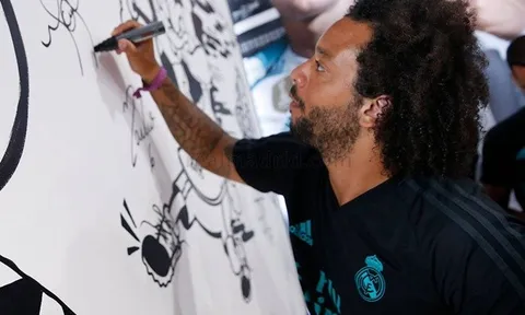 Marcelo trổ tài lẻ trong ngày gặp gỡ khán giả Los Angeles