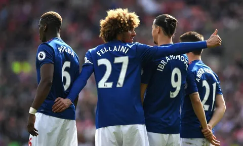 Marouane Fellaini chơi đầy nỗ lực trước Sunderland