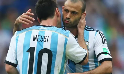 Mascherano: "Messi bực bội và tuyệt vọng"