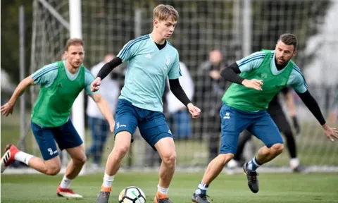 Mất nửa đội hình, Juventus gọi sao mai 17 tuổi lên tập