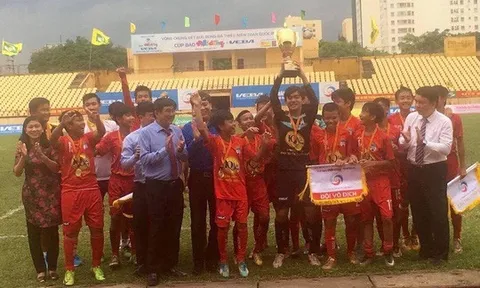 Mát tay như Đinh Hồng Vinh