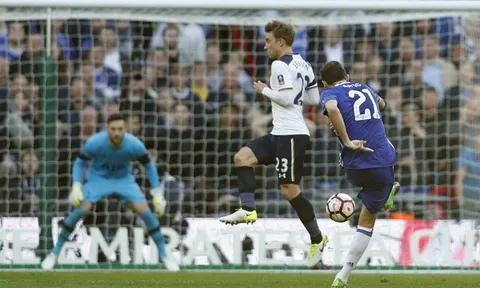 Matic lập siêu phẩm, Chelsea nhấn chìm tham vọng có danh hiệu của Tottenham