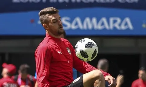 Matic & mục tiêu của M.U 'song kiếm hợp bích' trên sân tập Serbia