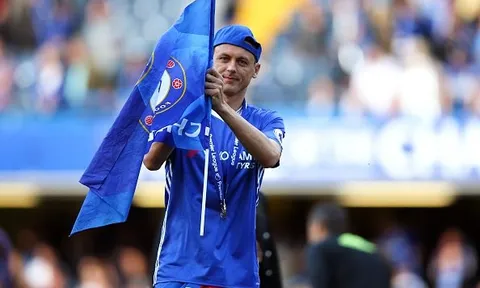 Matic "nổi loạn" để đến M.U?
