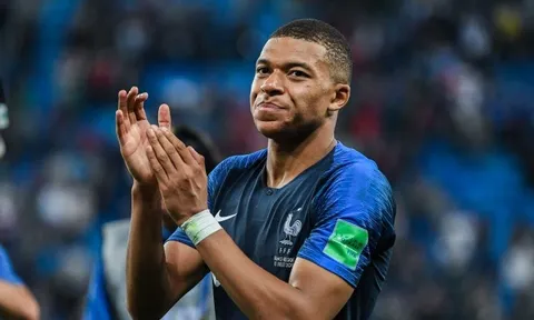 Mbappe đáp trả hoàn hảo khi được so sánh với Ronaldo