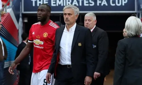 Mourinho không phục khi nhìn Chelsea đoạt FA Cup