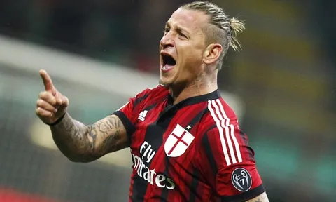 Góc AC Milan: Cuối tháng ba, lại nhớ Philippe Mexes!