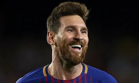 Messi cảnh cáo Real bằng pha 'ngả bàn đèn' trên sân tập
