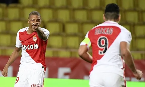 Messi năm 2006 và Mbappe năm 2017, ai hơn ai?