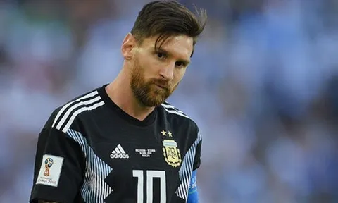 'Messi nên bỏ đá phạt đền luôn đi'