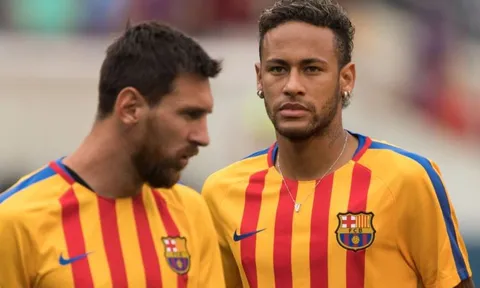 Lionel Messi nài nỉ Neymar đừng gia nhập Real Madrid