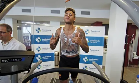 Messi & Neymar đồng loại trở lại, đại bản doanh Barca rộn ràng