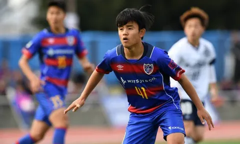 ‘Messi Nhật Bản’ đi vào lịch sử quốc gia bằng siêu phẩm góc hẹp