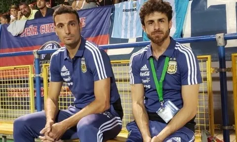 Messi sẽ được dẫn dắt bởi thần tượng tại ĐT Argentina