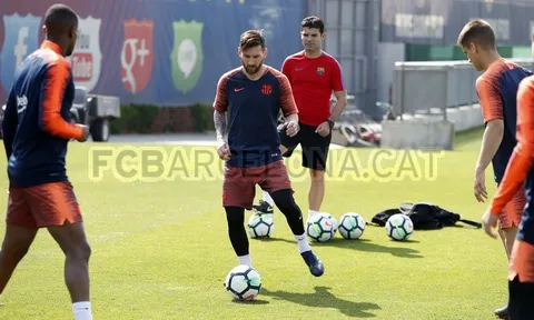 Messi trở lại sân tập, quyết lập kỷ lục