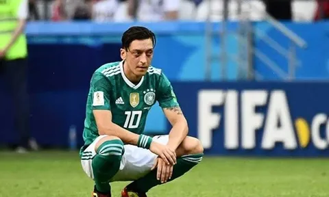 NÓNG: Họa ập đầu, Mesut Ozil khiến Chủ tịch DFB nổi giận?