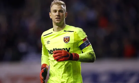 Biểu tượng một thời của Man City sắp bị "trảm"