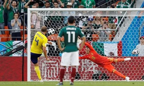 Mexico đi tiếp, HLV Osorio vẫn chỉ trích học trò