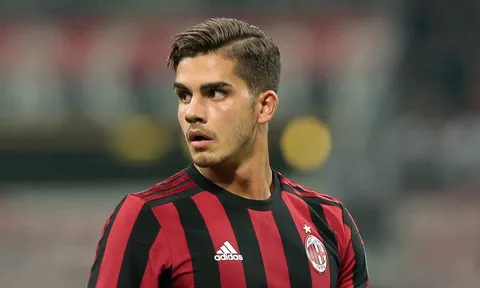 "Mãnh hổ" Falcao sắp đổi chỗ với Andre Silva?