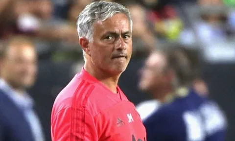 HLV Mourinho phát biểu sốc về cuộc đua vô địch Premier League