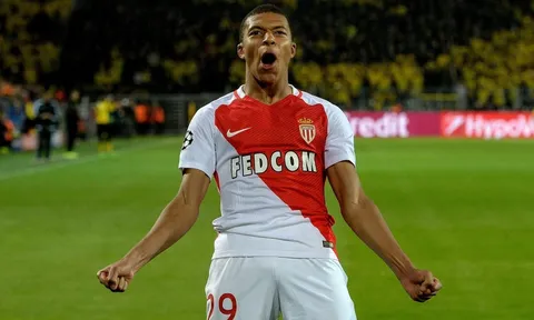 'Mọi tin đồn về Mbappe đều là bịa đặt'