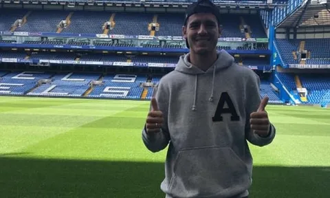 Morata choáng ngợp khi đặt chân đến Stamford Bridge