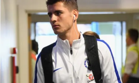 Morata nặng nề lê bước tới Stamford Bridge