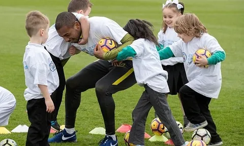 Một ngày làm HLV của Fernandinho
