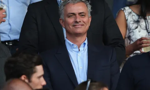 Fan Quỷ đỏ thi nhau đoán cầu thủ Brazil được Mourinho nhắm mua
