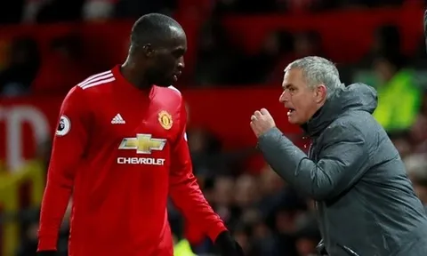 Mourinho đang lãng phí tài năng của Lukaku?