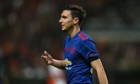 Mourinho bất ngờ đổi ý, muốn giữ chân Darmian