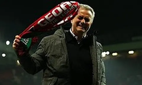 Mourinho đầy cảm xúc sau khi Man Utd giành vé vào chung kết