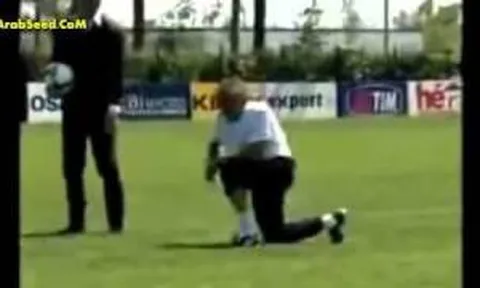 Mourinho đoạt bóng, solo, ghi bàn và ăn mừng