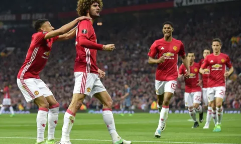 Mourinho cùng Man United làm nên lịch sử
