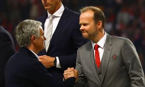 Mourinho: Nhiều bom tấn không phải câu trả lời cho Man Utd