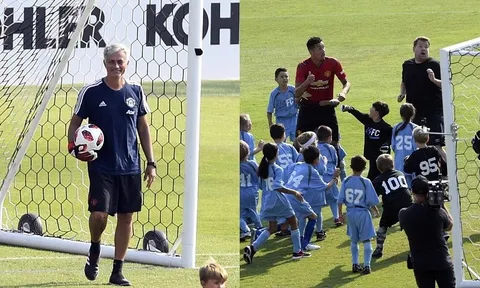 Mourinho nở nụ cười hiếm hoi khi cùng M.U đối đầu đội quân nhí nhố