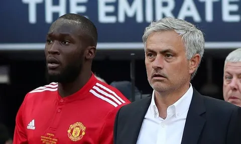 Mourinho nói gì khi để Lukaku ngồi dự bị và trắng tay?