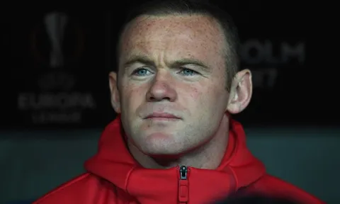 Mourinho nói gì về tương lai Rooney?