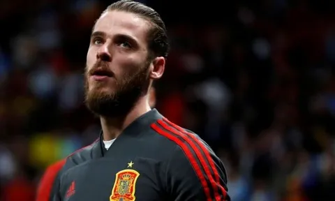 Mourinho phản ứng thế nào trước thông tin De Gea bị "trảm"?