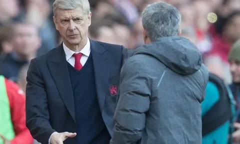Chuyên gia giải mã cái bắt tay bí hiểm của Mourinho và Wenger