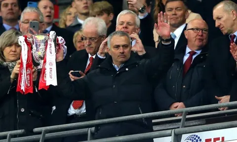 Có Mourinho, MU sẽ vô địch Europa League?