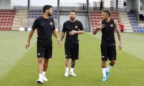 MSN góp mặt trên sân tập, Barca sẵn sàng cho chuyến du đấu