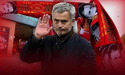 Nỗi khổ MU: Cả châu Âu lợi dụng Mourinho và Quỷ đỏ