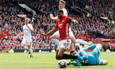 MU sống nhờ ăn vạ: Đẹp mặt chưa, Mourinho!
