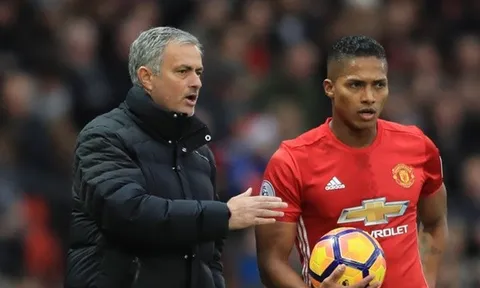 Mua Diogo Dalot, Mourinho đặt trọn niềm tin vào Valencia