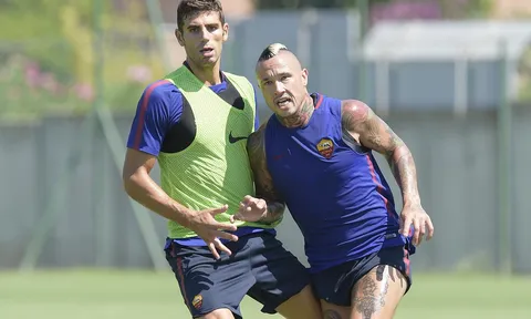 Nainggolan mồ hôi nhễ nhại dưới cái nóng tại Trigoria